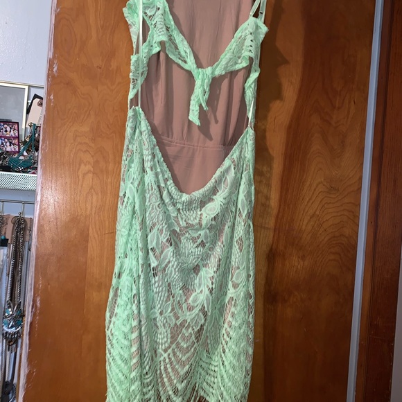 Neon Mint Lace Open Back Dress New - Picture 3 of 4